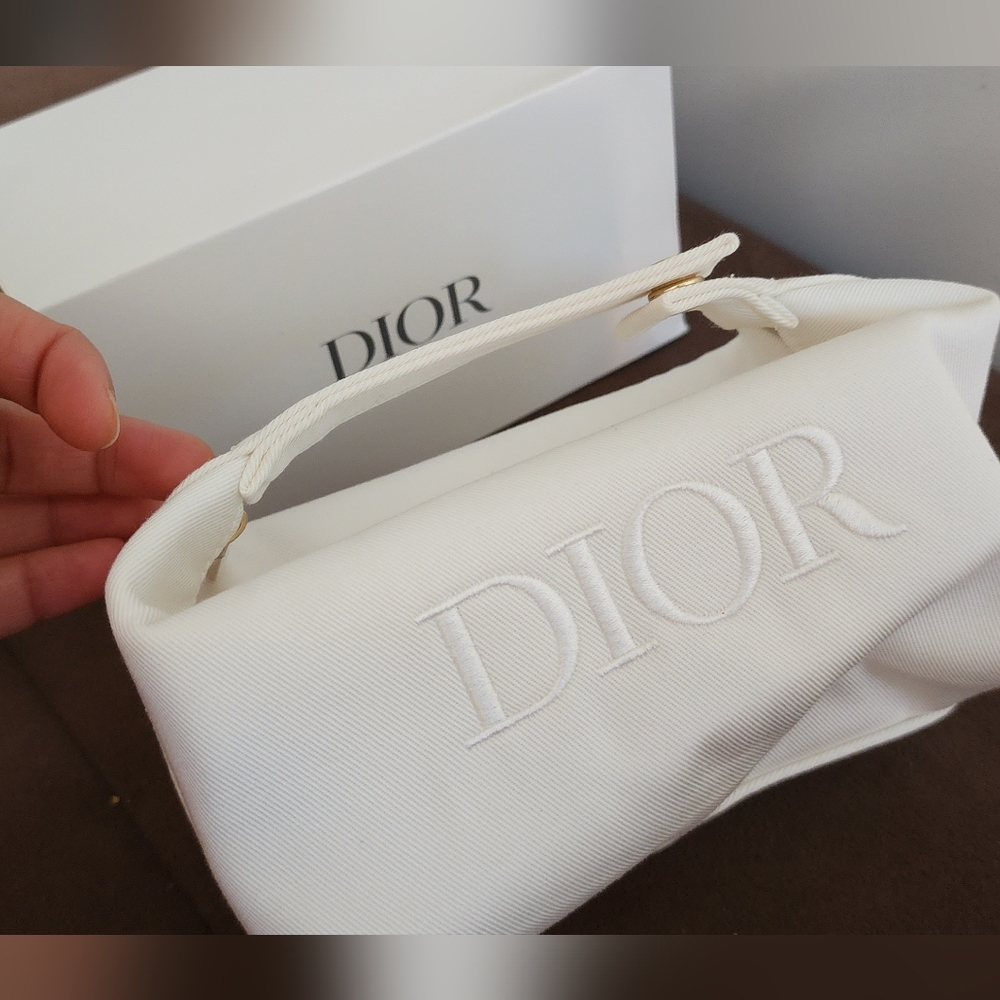 DIOR White Cosmetic Makeup Bag Pouch With Top Handle Clutch New In Box - Picture 8 of 9